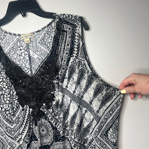 One World Live & Let Live Boho Sleeveless Black White Handkerchief Hem Size 3X - Picture 7 of 11